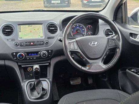 Hyundai i10 1.2 Premium SE Hatchback 5dr Petrol Auto Euro 6 (87 ps) 46