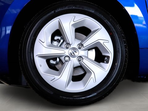 Suzuki Swift 1.2 Mild Hybrid Motion 5dr 13