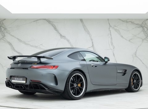 Mercedes-Benz AMG GT R PREMIUM 6
