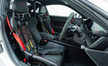 Porsche 911 GT3 RS (992) 13