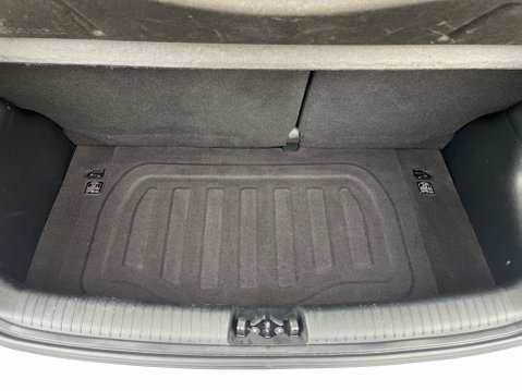 Hyundai i10 1.2 PREMIUM 6