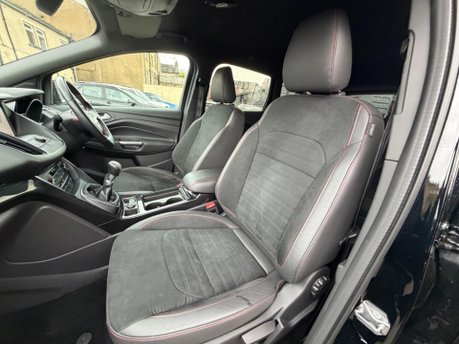 Ford Kuga ST-LINE 16