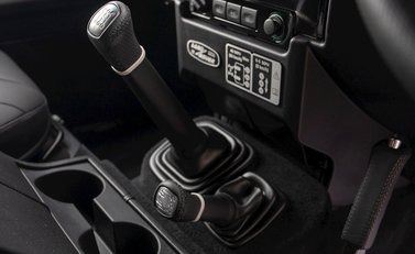 Land Rover Defender 110 Adventure Edition 20