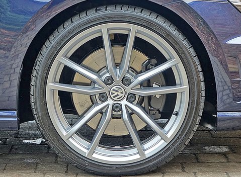 Volkswagen Golf R 10