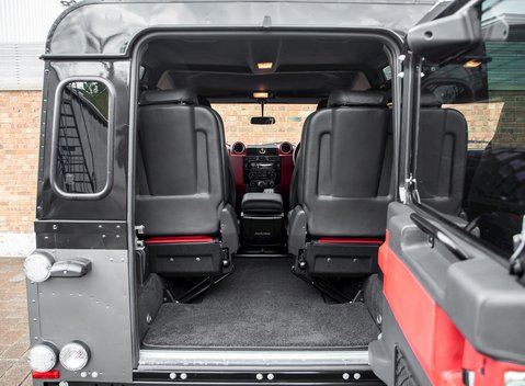 Land Rover Defender 90 Autobiography Edition 29