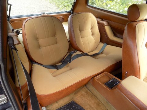 Reliant Scimitar GTE SE6a 12