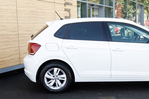 Volkswagen Polo SE 7
