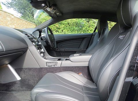 Aston Martin DBS Carbon Black 8