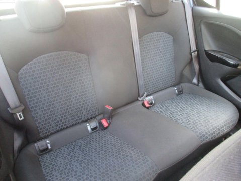 Vauxhall Corsa 1.4i ecoFLEX Design Euro 6 5dr 27