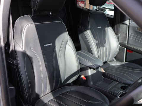 Ford Kuga 2.5h Duratec Vignale CVT Euro 6 (s/s) 5dr 14