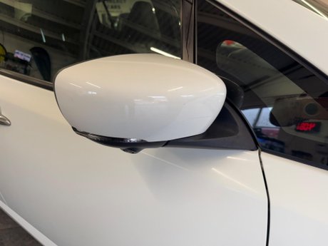 Nissan LEAF 40kWh Tekna Auto 5dr 26