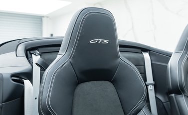 Porsche 911 Carrera GTS Cabriolet (992) 15