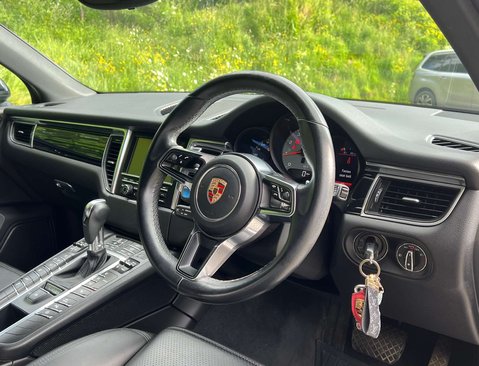 Porsche Macan 3.0 Macan S Semi-Auto 4WD 5dr 15