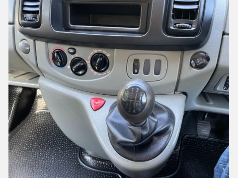 Renault Trafic 2.0 TD dCi SL27 Panel Van 4dr Diesel Manual L1 H1 (214 g/km, 115 bhp) 26