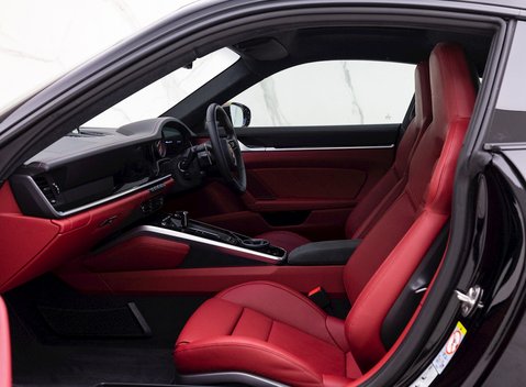 Porsche 911 Turbo S (992) 14