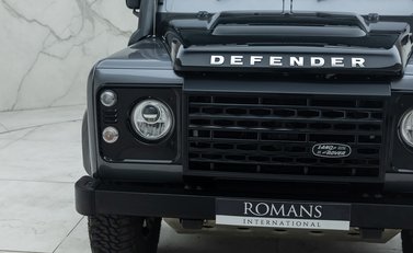Land Rover Defender 90 ADVENTURE 27