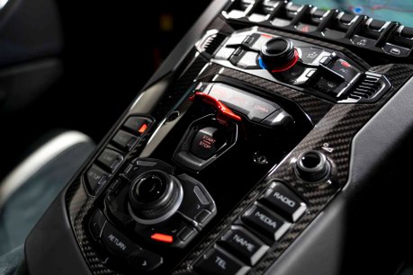 Lamborghini Aventador SV AD PERSONAM. FACTORY SATIN CARBON FIBRE EXT. COMFORT SEATS. FRONT LIFT. 34