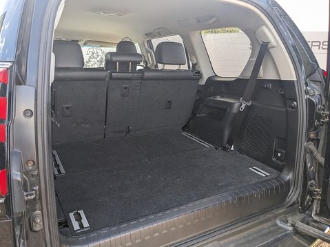 Toyota Land Cruiser D Invincible 30