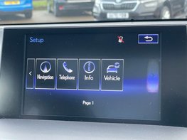 Lexus NX 2.5 NX 300h F Sport CVT 4WD 5dr 40