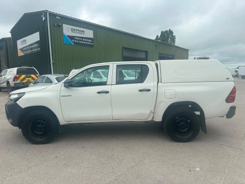 Toyota Hilux ACTIVE 4WD D-4D DCB 9