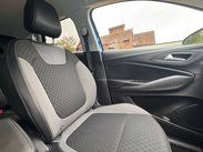 Vauxhall Grandland X 1.2 Grandland X Sport Nav T S/S Auto 5dr 32