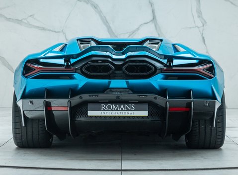 Lamborghini Revuelto 8