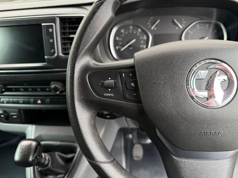 Vauxhall Vivaro L2H1 2900 DYNAMIC S/S 17