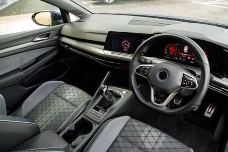 Volkswagen Golf R-LINE TSI