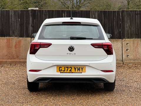 Volkswagen Polo LIFE TSI 8