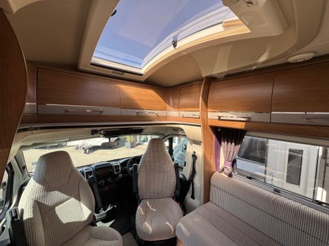 Auto-Trail Tracker fb 18