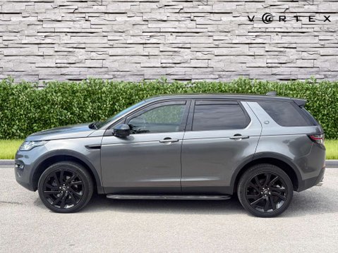 Land Rover Discovery Sport 2.0 Discovery Sport Black HSE TD4 Auto 4WD 5dr 4