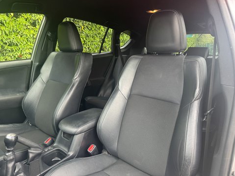 Toyota Rav4 2.0 D-4D Icon SUV 5dr Diesel Manual Euro 6 (s/s) (143 ps) 8