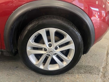 Nissan Juke 1.6 Acenta Premium Euro 5 (s/s) 5dr 19