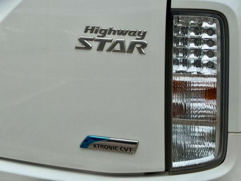 Nissan Elgrand Highway Star 38
