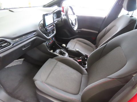 Ford Fiesta ST-LINE 11