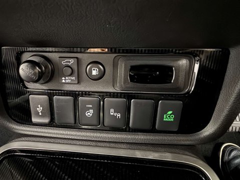 Mitsubishi Outlander 2.4 Outlander Exceed PHEV CVT 4WD 5dr 19