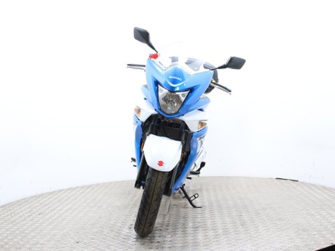 Suzuki Inazuma GW 250 FL5 10
