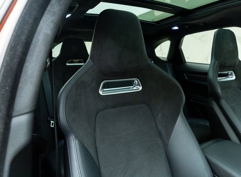 Jaguar F-Pace SVR 14