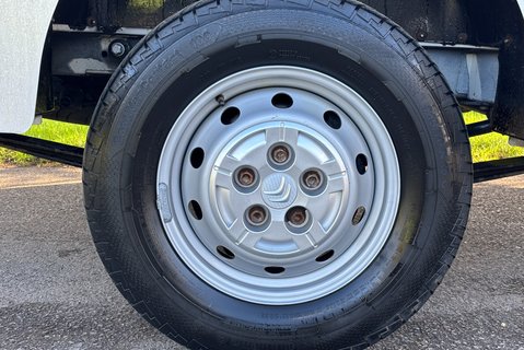 Citroen Relay 35 L3 140 ps BlueHdi Lo Loader Luton - Air Con 25