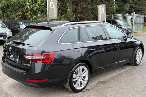 Skoda Superb SE L EXECUTIVE TDI - PANORAMIC SUNROOF  3
