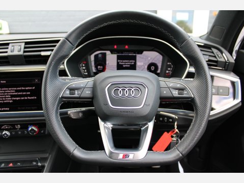 Audi Q3 TFSI S LINE BLACK EDITION 3