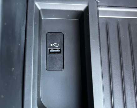 BMW 1 Series 1.5 118i M Sport Shadow Edition Auto 3dr 52