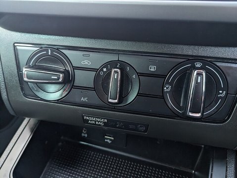 SEAT Ibiza SE DESIGN 27