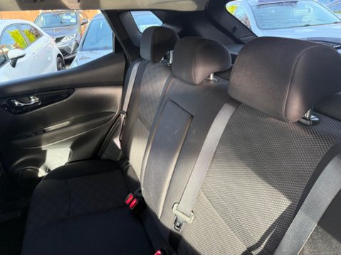 Nissan Qashqai 1.5 dCi N-Connecta 2WD Euro 6 (s/s) 5dr 21