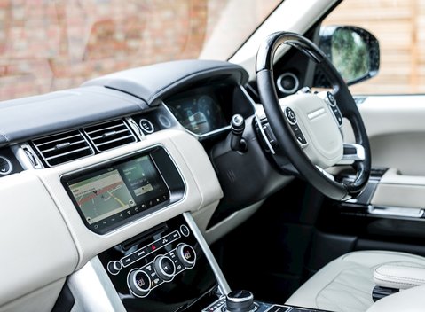 Land Rover Range Rover 4.4 SDV8 Autobiography Overfinch 16
