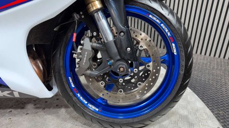 Suzuki GSX-R GSXR600 2008 K7 ONLY 14K NEW MOT 600CC SUPER SPORT 29