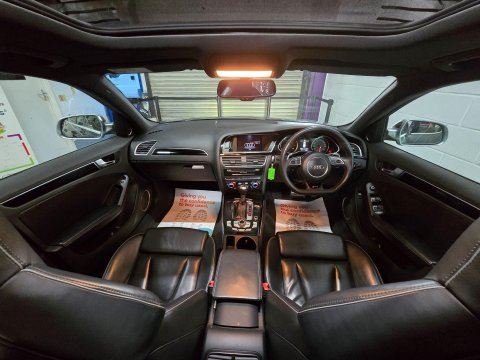 Audi RS4 4.2 FSI V8 S Tronic quattro Euro 5 5dr 24