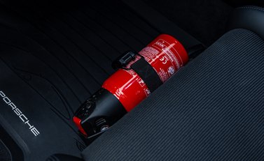 Porsche 911 GT3 TOURING (992) 31