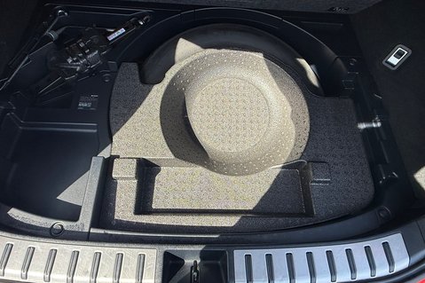 Lexus NX 300H LUXURY - PANORAMIC ROOF -2 OWNERS - 7 LEXUS SERVICES 18