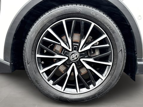 Toyota C-HR 1.8 Hybrid Excel 5dr CVT 12